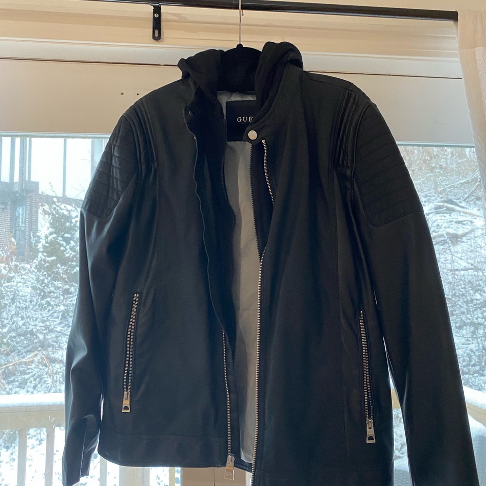 NWT Guess Mens black faux leather jacket/hoodie, Size Large